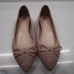 Pink flats with bow